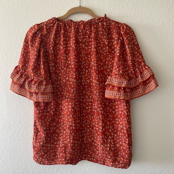 Layered Sleeve Floral Blouse - Picture 4 of 4